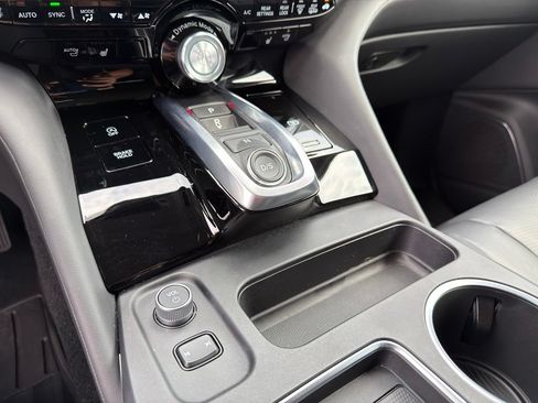 Certified 2026 Acura MDX w/ Technology Package FWD image 27