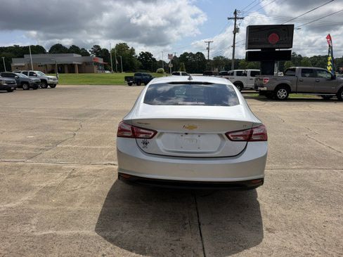 Used 2022 Chevrolet Malibu LT FWD image 7