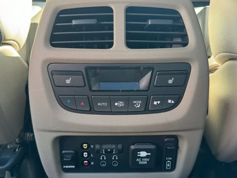 Used 2017 Honda Pilot Elite image 17