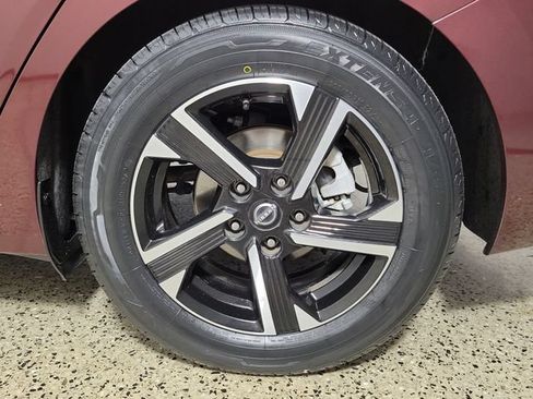 Used 2024 Nissan Sentra SV FWD image 8