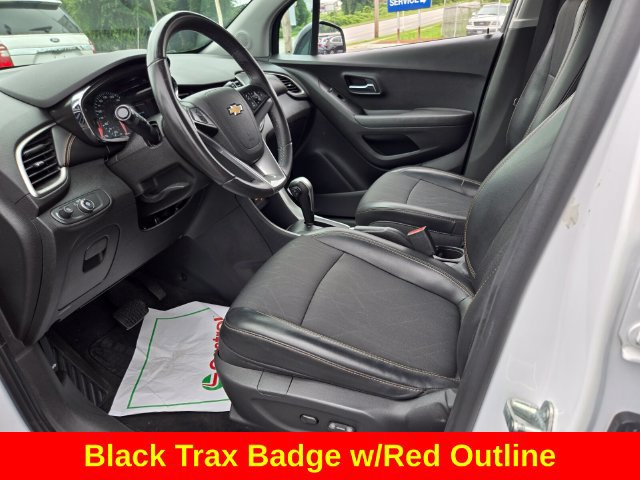 Used 2020 Chevrolet Trax LT w/ Redline Edition FWD image 11