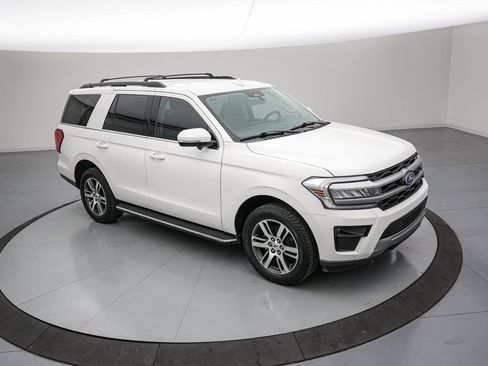 Certified 2023 Ford Expedition XLT AWD/4WD image 2
