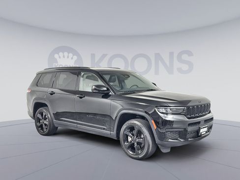 Used 2021 Jeep Grand Cherokee L Laredo image 10