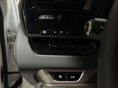 Used 2025 Lexus RX 450h AWD w/ Convenience Package image 20