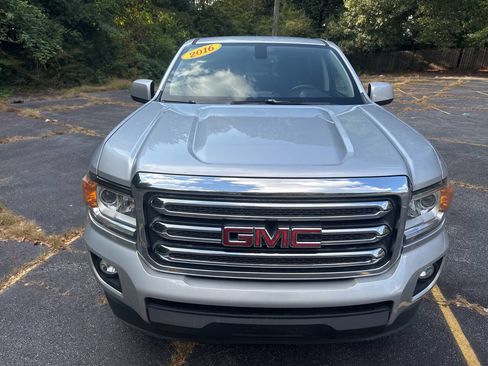 Used 2016 GMC Canyon SLE w/ SLE Convenience Package image 12