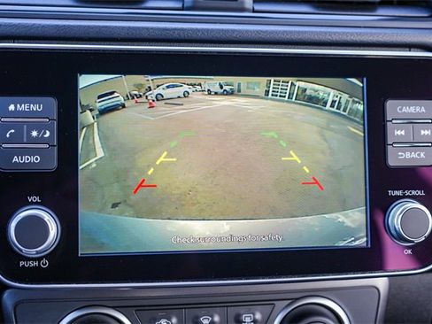 Used 2023 Nissan Leaf S image 23