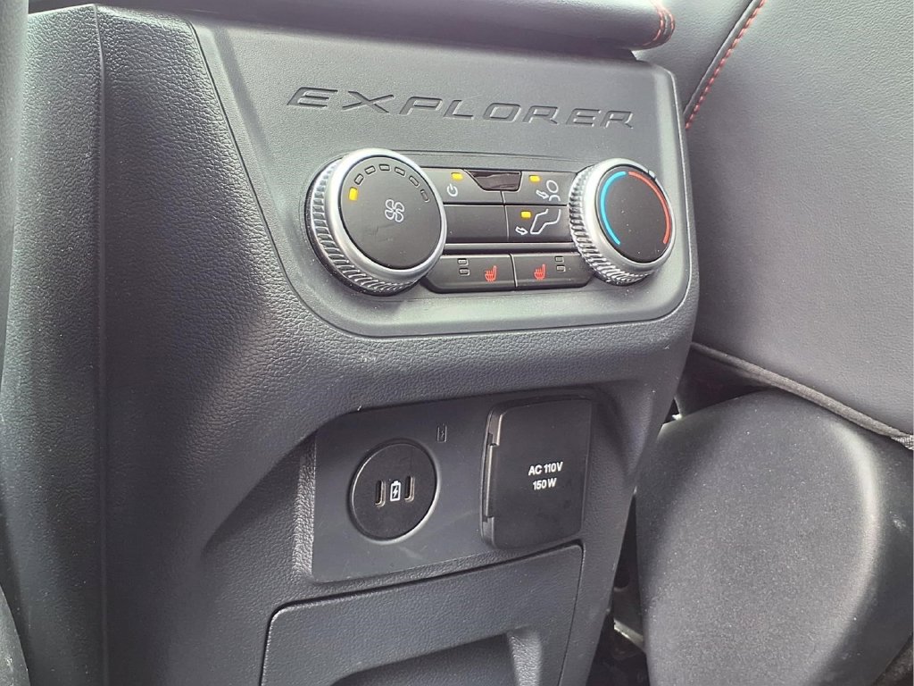 Used 2025 Ford Explorer ST AWD/4WD image 23