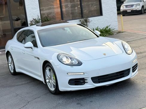 Used 2014 Porsche Panamera S RWD image 2
