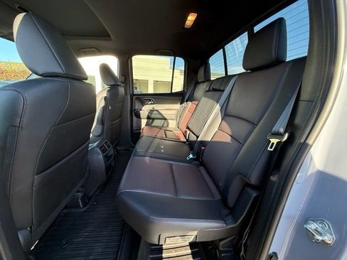 Used 2023 Honda Ridgeline Black Edition image 12
