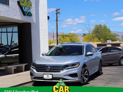 Used 2020 Volkswagen Passat 2.0T SEL FWD image 1