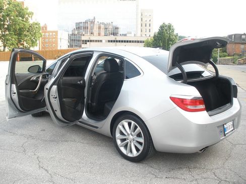 Used 2012 Buick Verano Leather FWD image 17