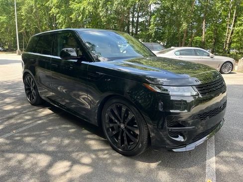 Certified 2025 Land Rover Range Rover Sport Dynamic SE AWD/4WD image 2