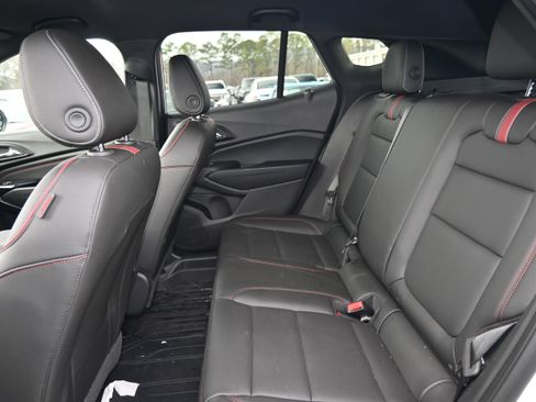 Used 2025 Chevrolet Trax RS w/ Driver Confidence Package image 14