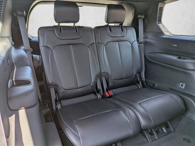 Used 2025 Jeep Grand Cherokee L Limited AWD/4WD image 20