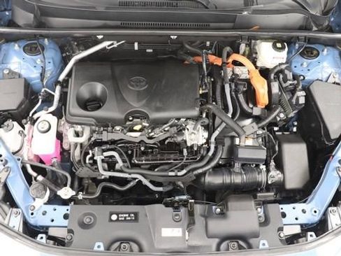 Used 2022 Toyota RAV4 SE w/ Convenience Package image 9