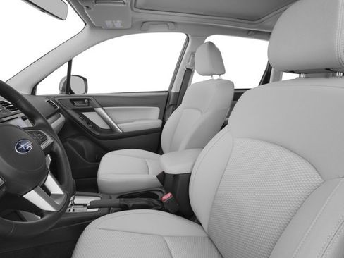 Used 2017 Subaru Forester 2.5i Premium image 12