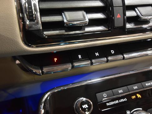 Used 2019 Lincoln Navigator Reserve AWD/4WD image 34
