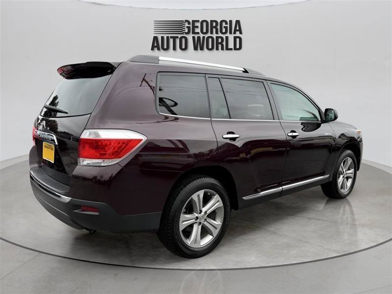 Used 2011 Toyota Highlander Limited w/ Tow Pkg FWD image 13