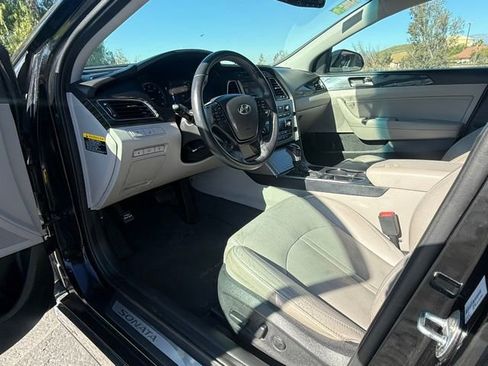 Used 2017 Hyundai Sonata Limited image 8