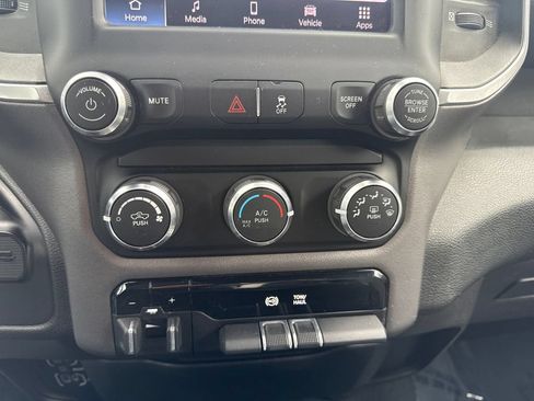Used 2022 RAM 2500 Big Horn AWD/4WD image 18
