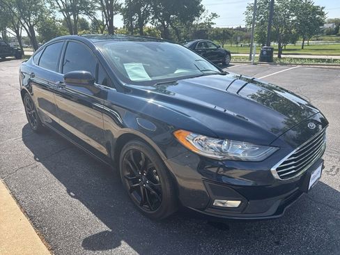 Used 2020 Ford Fusion SE w/ Equipment Group 151A FWD image 7