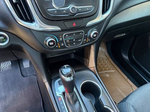 Used 2019 Chevrolet Equinox LT AWD/4WD image 30
