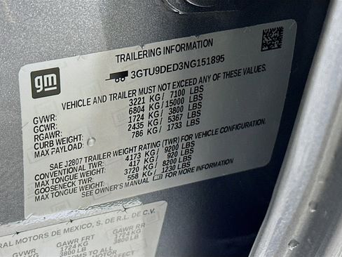 Used 2022 GMC Sierra 1500 SLT w/ X31 Off-Road Package image 12