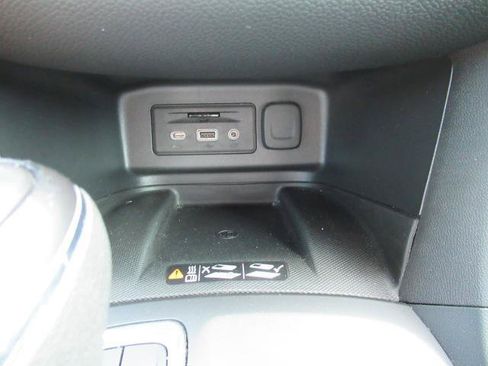 Used 2020 Chevrolet Equinox Premier AWD/4WD image 27