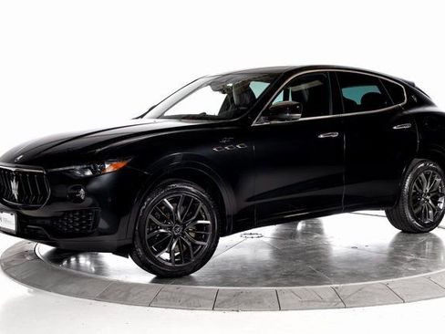 Used 2024 Maserati Levante GT Ultima image 1