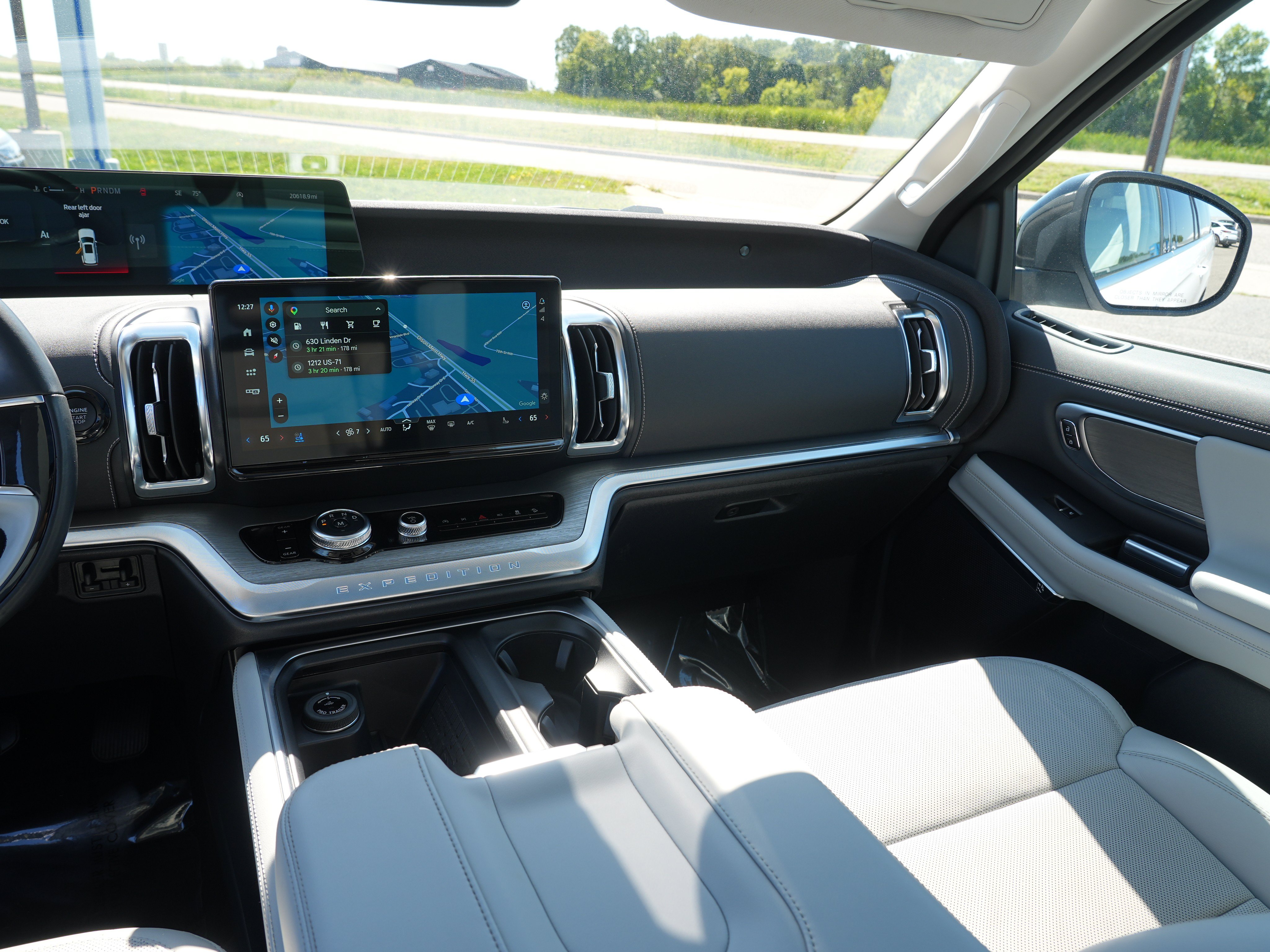 Used 2025 Ford Expedition Max Platinum AWD/4WD image 22