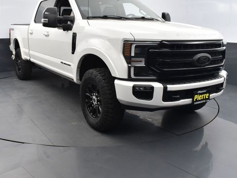 Used 2021 Ford F250 Lariat image 11