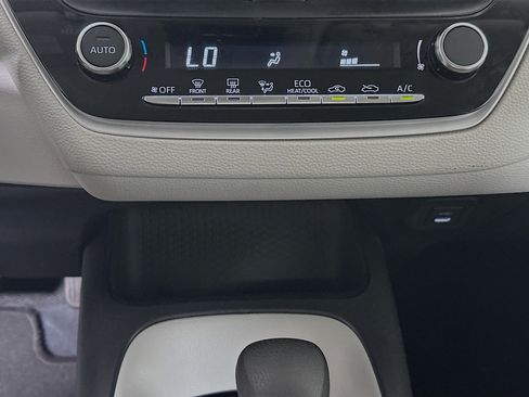 Used 2024 Toyota Corolla LE FWD image 22