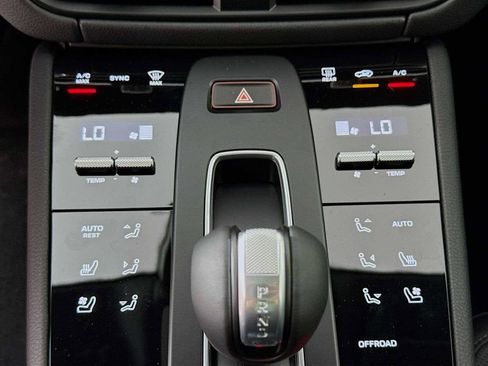 New 2026 Porsche Macan S image 13