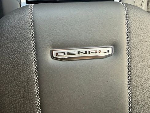 Used 2025 GMC Yukon XL Denali w/ Sun & Power Step Package image 45