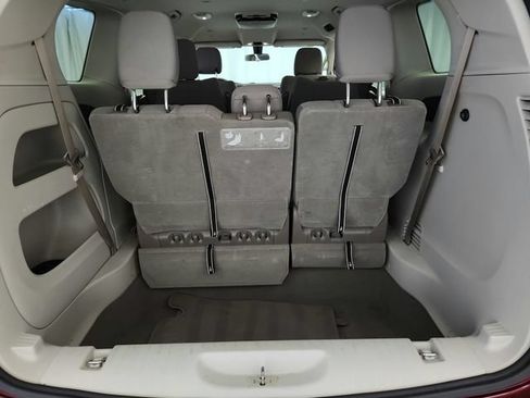Used 2020 Chrysler Voyager LX w/ Cold Weather Group FWD image 27