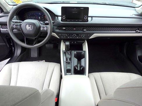 Used 2024 Honda Accord EX image 11