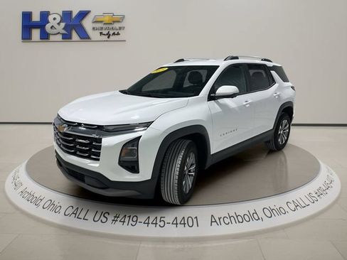 Used 2025 Chevrolet Equinox LT w/ Convenience Package II AWD/4WD image 3