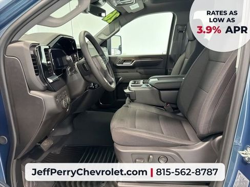 New 2026 Chevrolet Silverado 2500 LT w/ Trail Boss Package AWD/4WD image 9