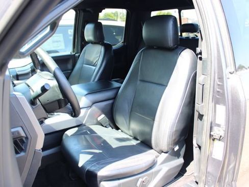 Used 2016 Ford F150 XLT w/ Equipment Group 302A Luxury AWD/4WD image 15
