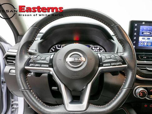 Used 2023 Nissan Altima 2.5 SR AWD/4WD image 10