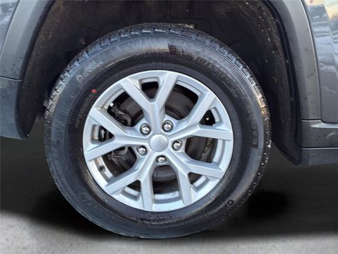 Used 2023 Jeep Grand Cherokee L Limited image 43