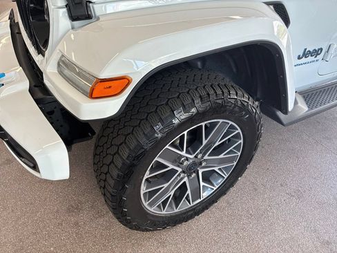 Used 2024 Jeep Wrangler High Altitude AWD/4WD image 4