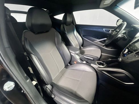 Used 2016 Hyundai Veloster w/ Option Group 03 image 31