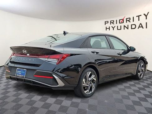 Certified 2025 Hyundai Elantra Sport w/ Cargo Package FWD image 4