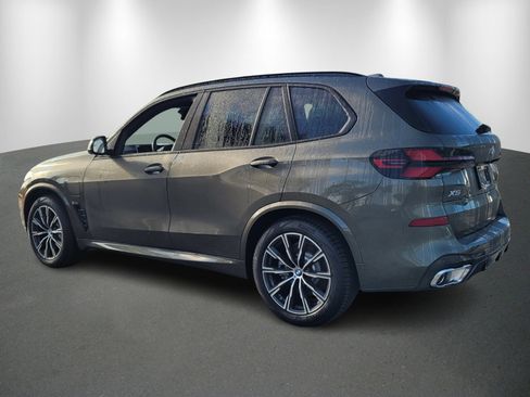 New 2026 BMW X5 xDrive50e w/ M Sport Package image 5