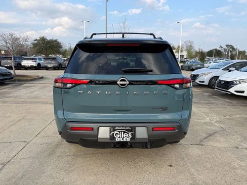 New 2026 Nissan Pathfinder Platinum AWD/4WD image 4