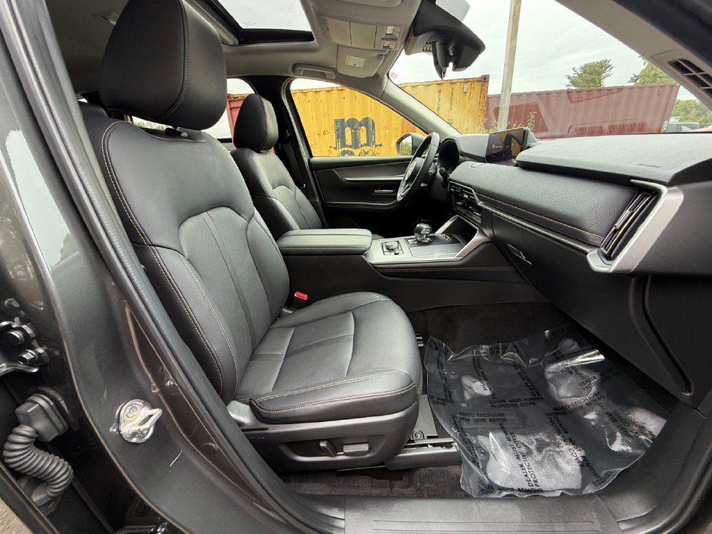 Used 2024 MAZDA CX-90 3.3 Turbo w/ Preferred Plus AWD/4WD image 28