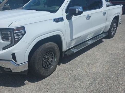 Used 2025 GMC Sierra 1500 SLT w/ SLT Premium Plus Package AWD/4WD image 8