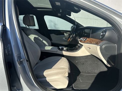 Used 2017 Mercedes-Benz E 300 image 23