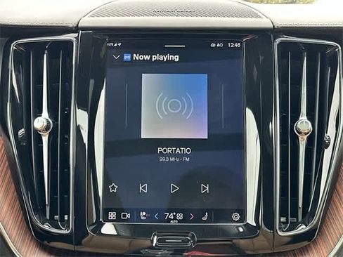 Used 2023 Volvo XC60 T8 Ultimate w/ Climate Package image 12